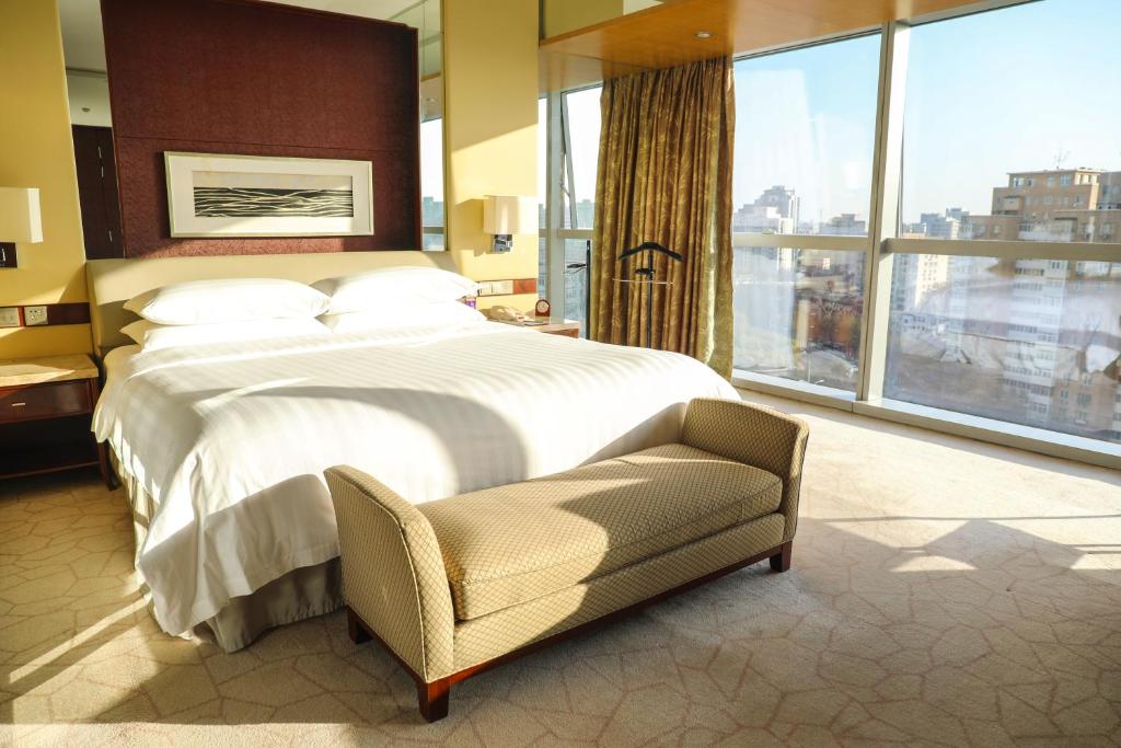 Двухместный (Номер «Премьер» с 1 кроватью размера «king-size» и бесплатным мини-баром - Крыло Valley) отеля Shangri-la Hotel Beijing, Пекин