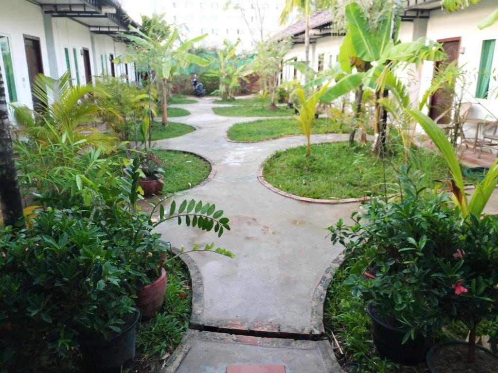 Номер (Бунгало Делюкс с видом на сад) отеля Lakshmi Bungalow, Сиануквиль