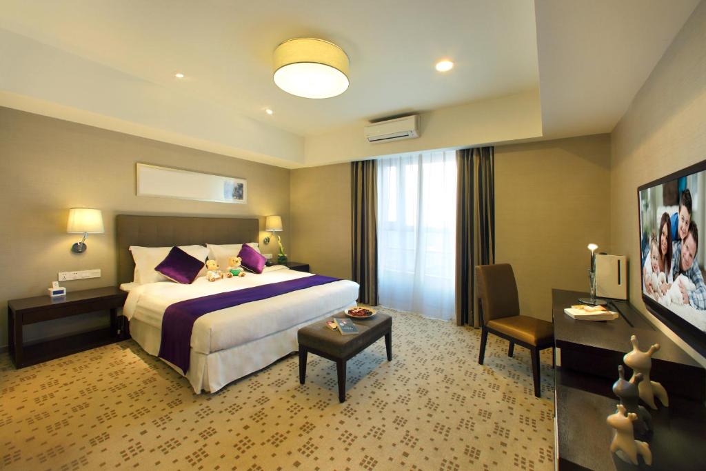 Апартаменты (Three-Bedroom Executive Family Suite (up to 6 people)), Somerset Heping Shenyang