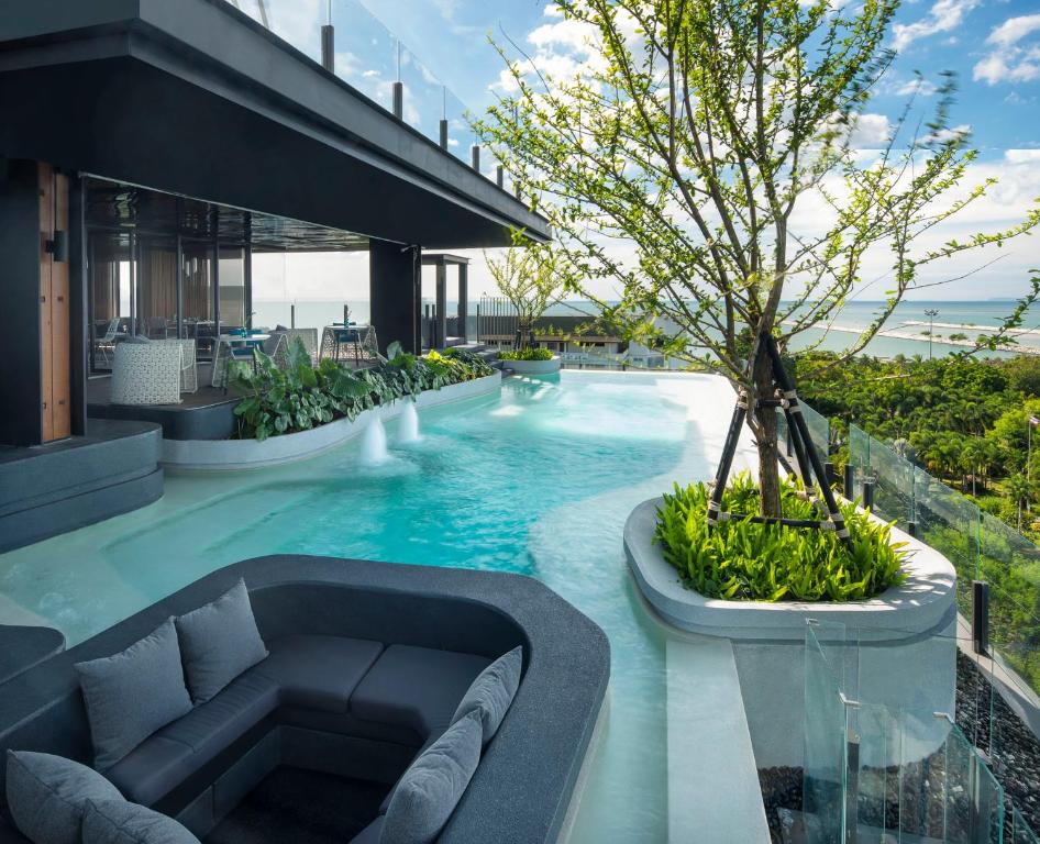 X2 Vibe Pattaya Seaphere Residence