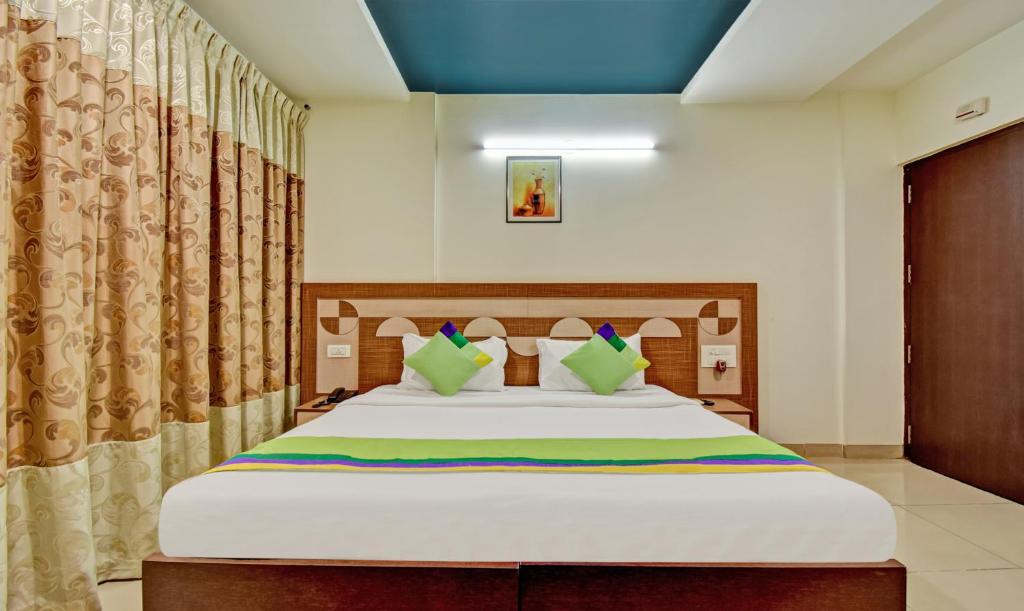 Двухместный ([Sanitized] Double Room) отеля Hotel Raj Elegance - Manayata Tech Park, Бангалор