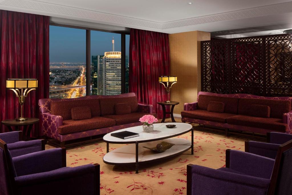 Сьюит (Президентский люкс с 2 спальнями) отеля The H Dubai, Дубай