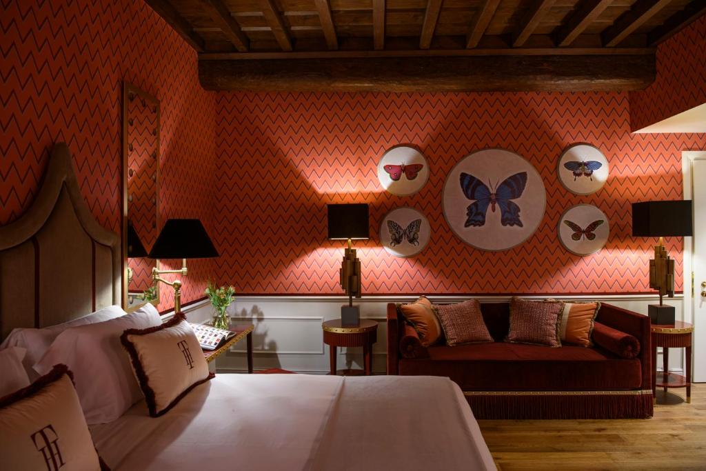 Трехместный (Номер «Премиум» с кроватью размера «king-size») отеля Hotel Tornabuoni Beacci, Флоренция