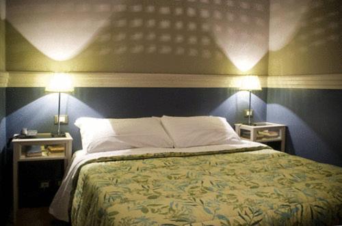 Трехместный (Стандартный трехместный номер) отеля Hotel Cristoforo Colombo, Генуя