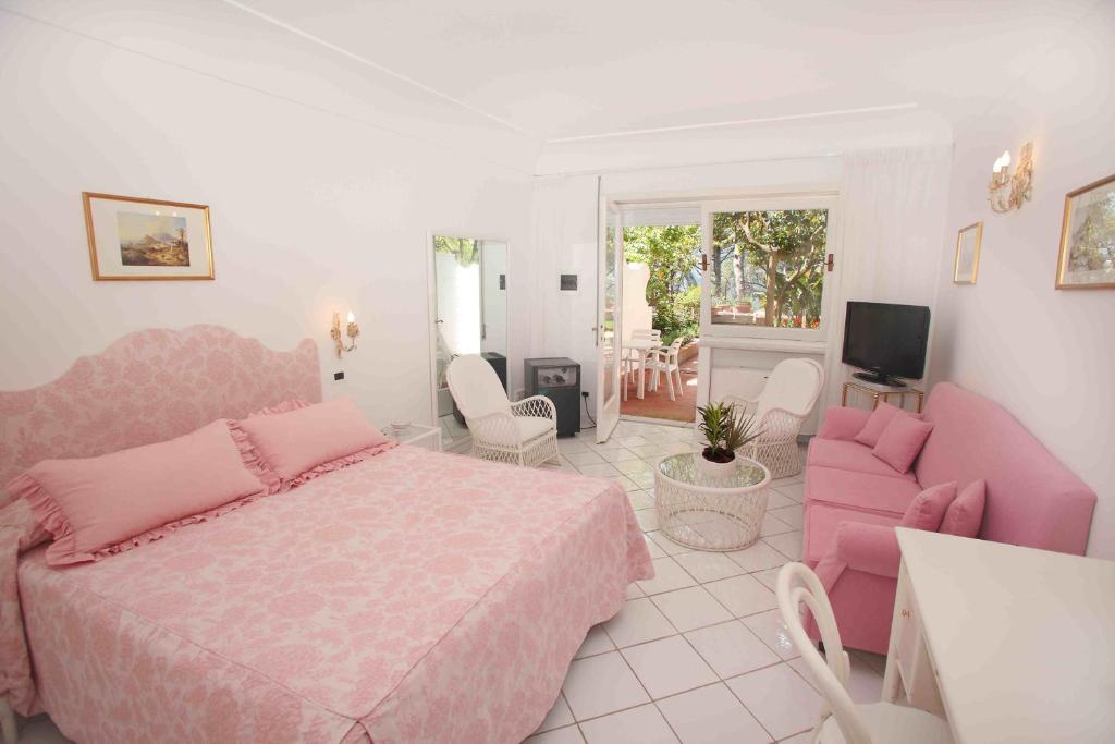 Двухместный (Классический двухместный номер с 1 кроватью или 2 отдельными кроватями) отеля Hotel Villa Brunella, Капри