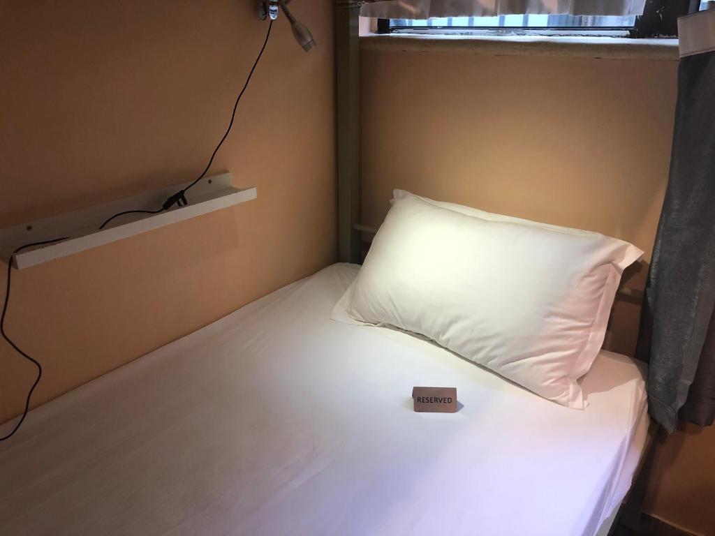Номер (Кровать в общем номере с 3 кроватями.) хостела Hop Inn on Mody, Гонконг (город)