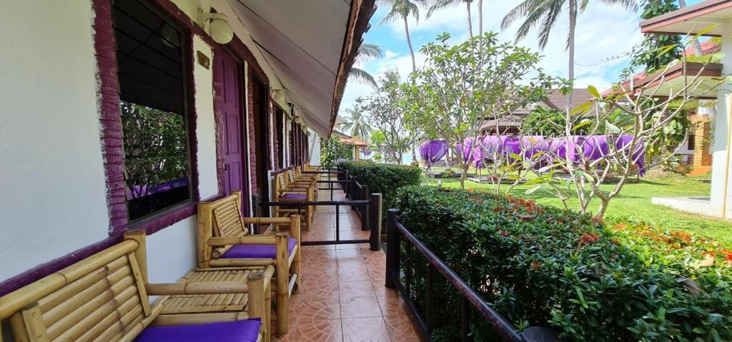 Двухместный (Небольшой стандартный двухместный номер с 1 кроватью или 2 отдельными кроватями) курортного отеля Phangan Cabana Resort and Restaurant, Пханган