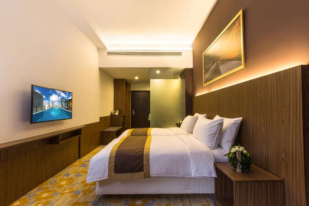 Двухместный (Улучшенный двухместный номер с 2 отдельными кроватями и бесплатным мини-баром) отеля Bay Hotel Ho Chi Minh, Хошимин
