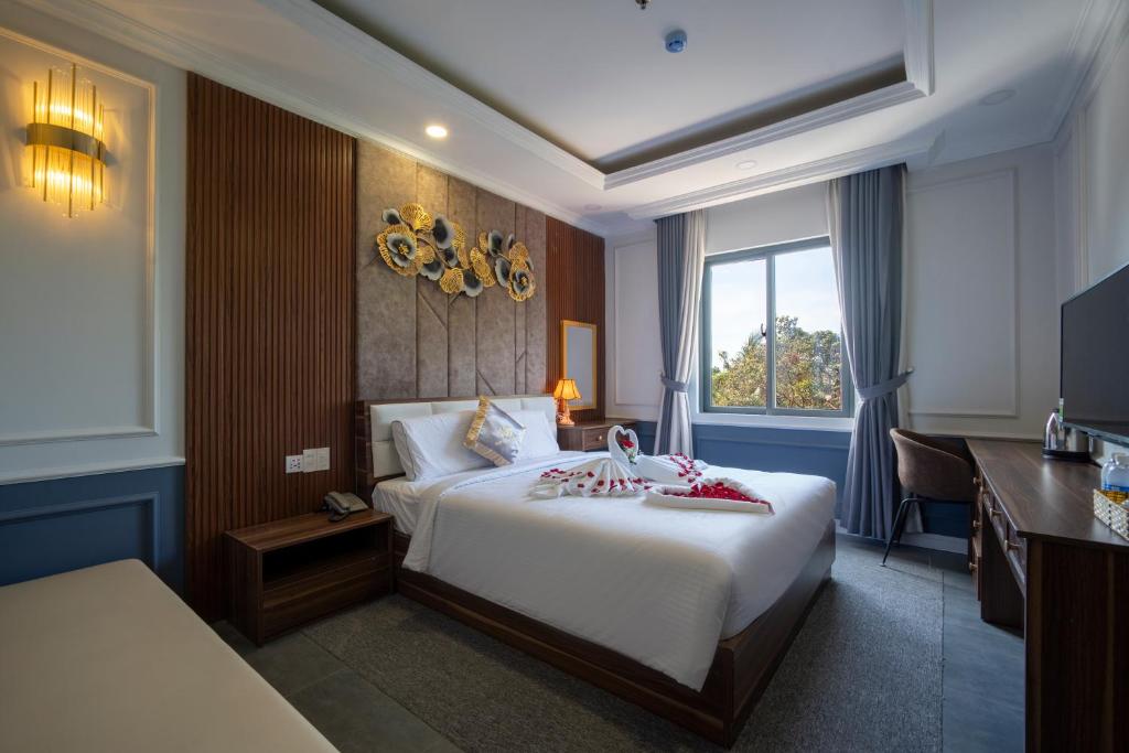 Двухместный (Стандартный двухместный номер с 1 кроватью) отеля HOTEL HAPPY PHU QUOC, Дуонг-Донг