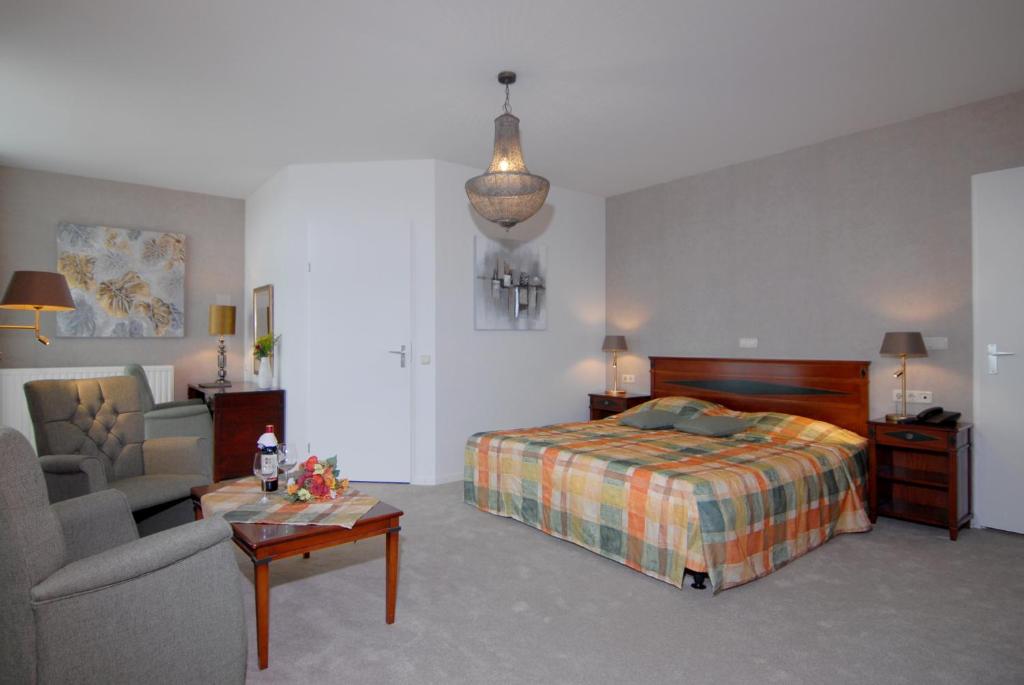 Двухместный (Двухместный номер Делюкс с 2 отдельными кроватями и балконом) отеля Hotel Inkelshoes, Маастрихт