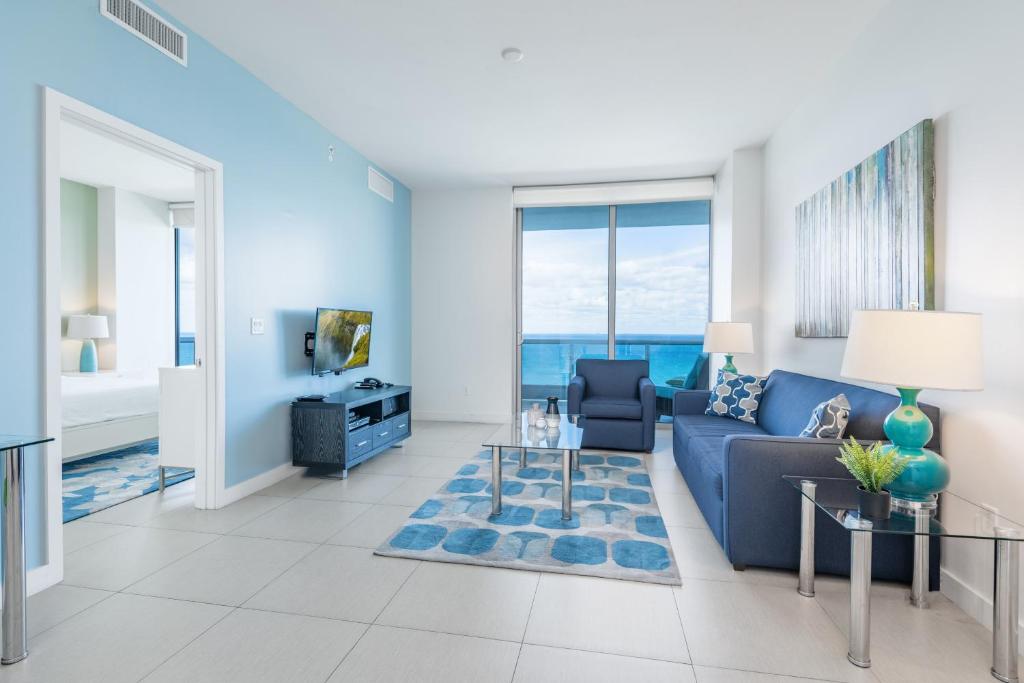 Апартаменты (Апартаменты с 1 спальней - с видом на океан) апарт-отеля Global Luxury Suites at Monte Carlo, Майами-Бич