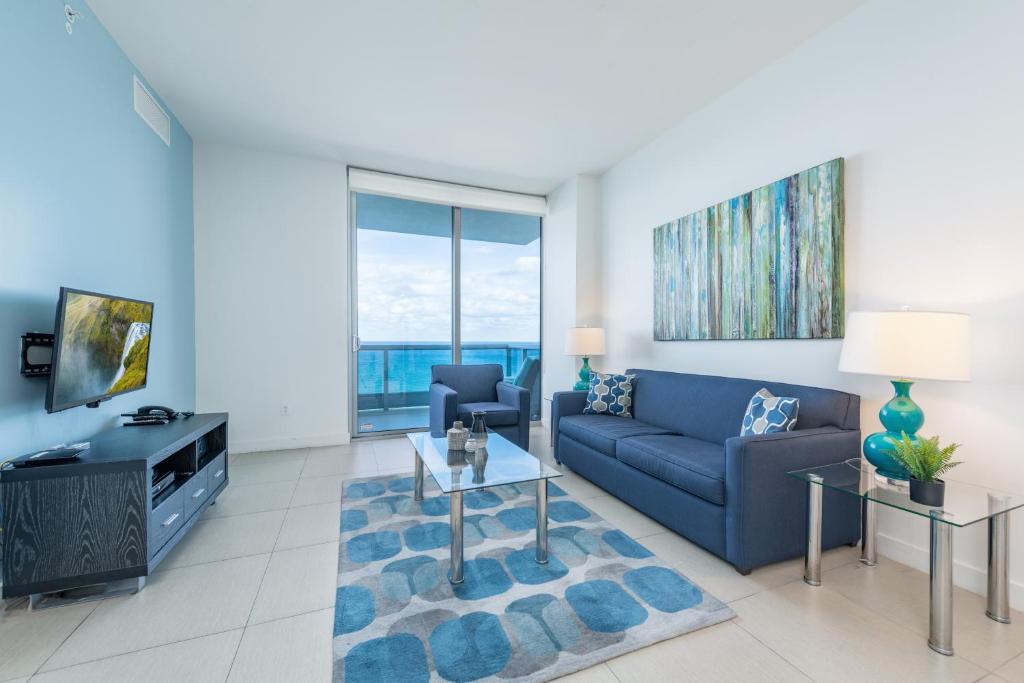 Апартаменты (Апартаменты Делюкс с 1 спальней, вид на океан) апарт-отеля Global Luxury Suites at Monte Carlo, Майами-Бич