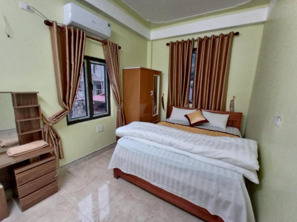 Двухместный (Номер Делюкс с кроватью размера «king-size») отеля Nhà Nghỉ Trần Đức, Баккан