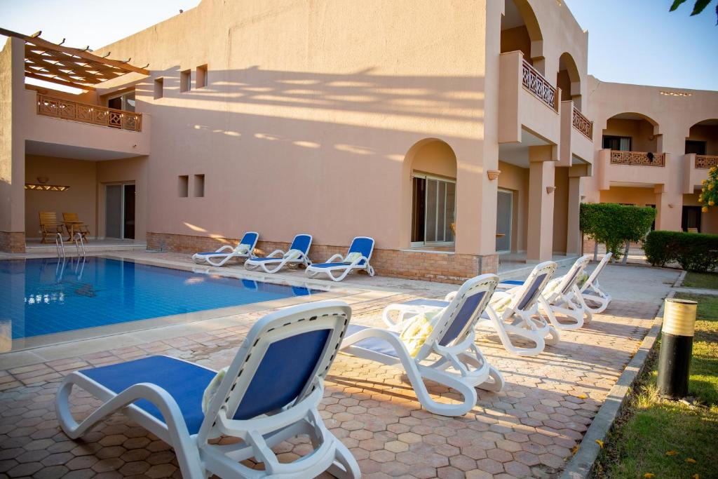 Вилла (Вилла с 4 спальнями и собственным бассейном) курортного отеля Continental Hotel Hurghada, Хургада