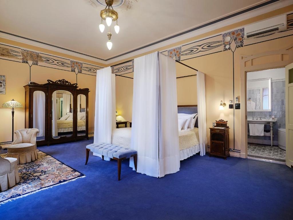 Сьюит (Люкс с сауной на этаже Master's) отеля Luxury Art Nouveau Hotel Villa Ammende, Пярну