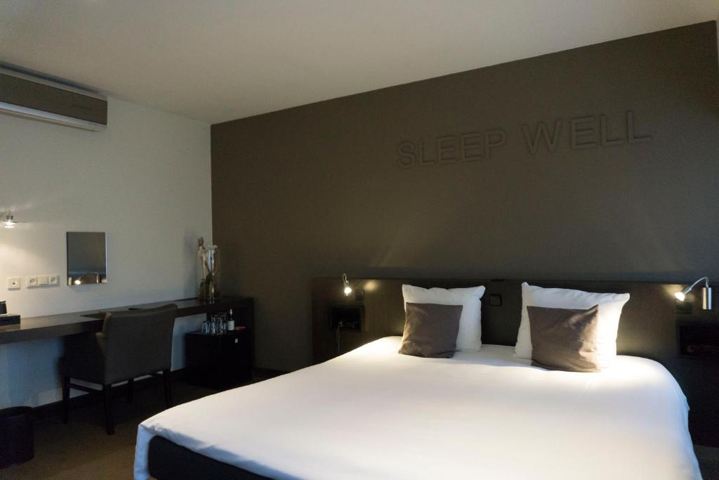 Двухместный (Улучшенный двухместный номер с 1 кроватью или 2 отдельными кроватями) отеля Hotel Central, Берген-оп-Зом