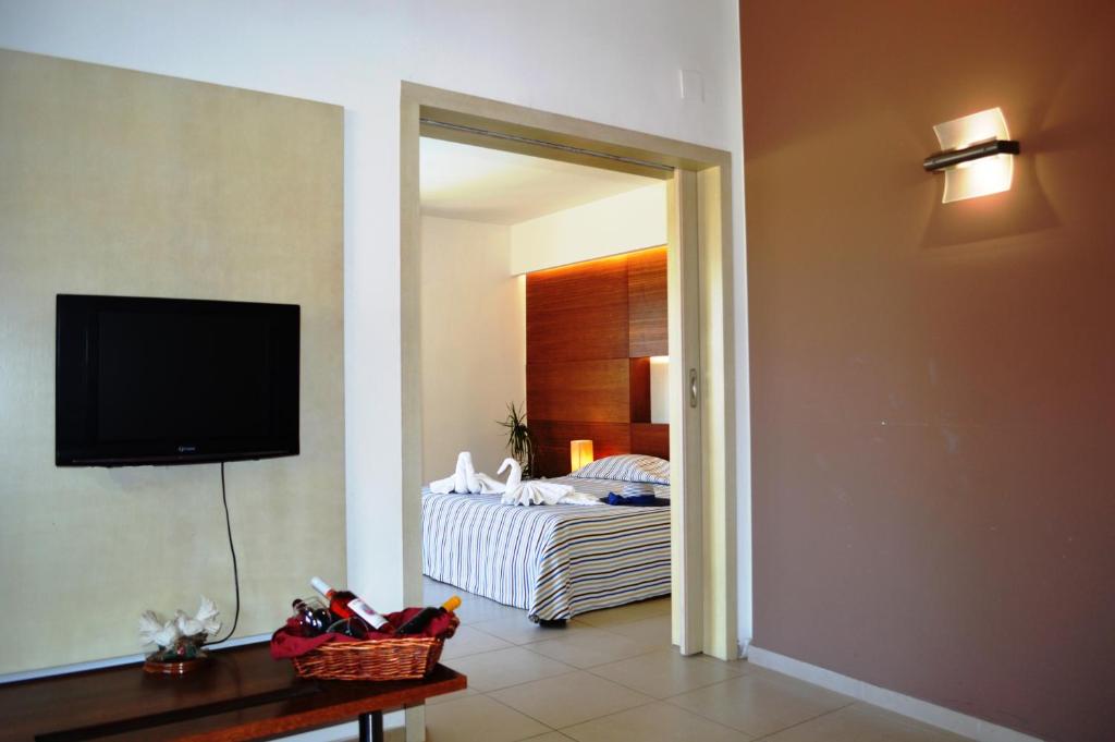 Сьюит (Люкс с 2 спальнями) отеля Matala Bay Hotel & Apartments, Матала (Крит)