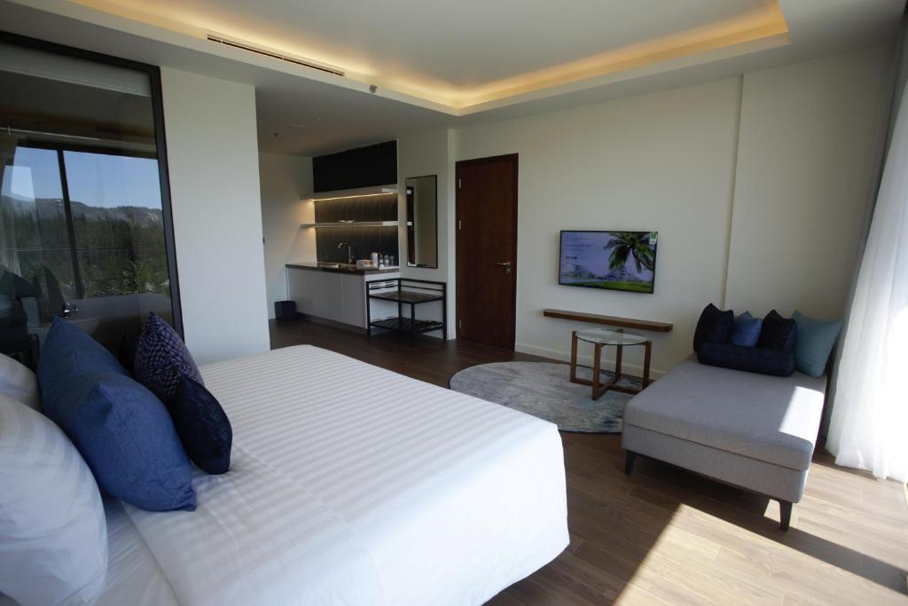 Двухместный (Двухместный номер Делюкс с 1 кроватью) отеля FLC Grand Hotel Quy Nhon, Куинён