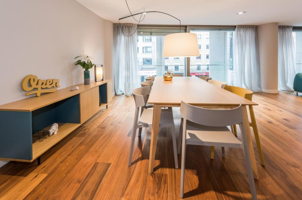 Апартаменты (Grand Suite 3 Bedroom Apartment), Gran View Apartments