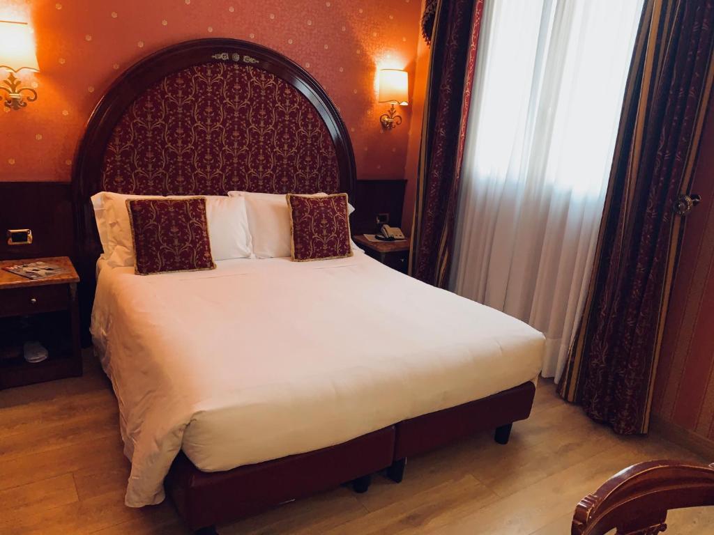 Двухместный (Двухместный номер с 1 кроватью) отеля Hotel Vittoria, Милан