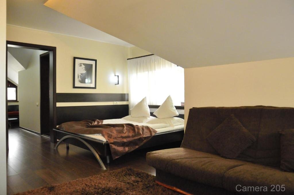 Двухместный (Вилла 3 — Двухместный номер с 1 кроватью на третьем этаже) курортного отеля Complex Cochet, Буштень