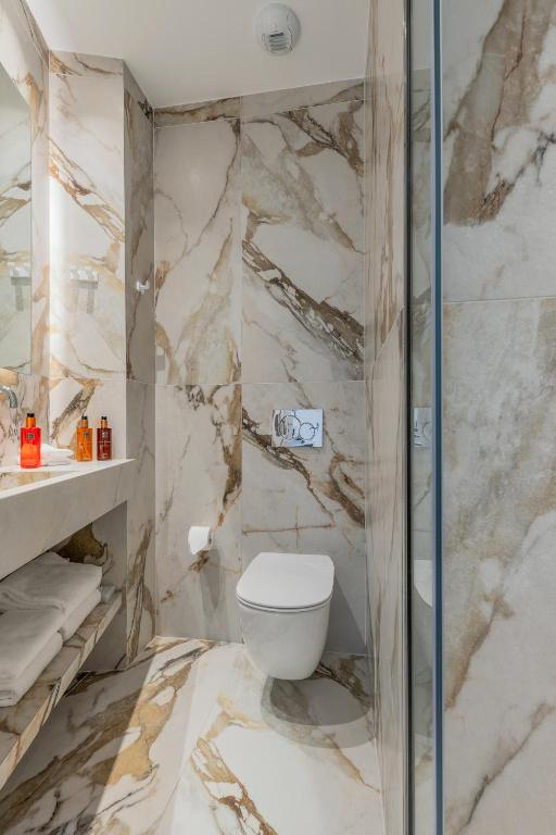 Апартаменты (Апартаменты с 1 спальней в мансарде), City Lion