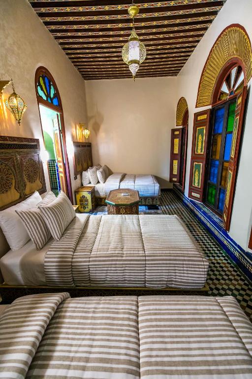 Семейный (Cемейный номер с собственной ванной комнатой) отеля Dar El Ouedghiri, Фес