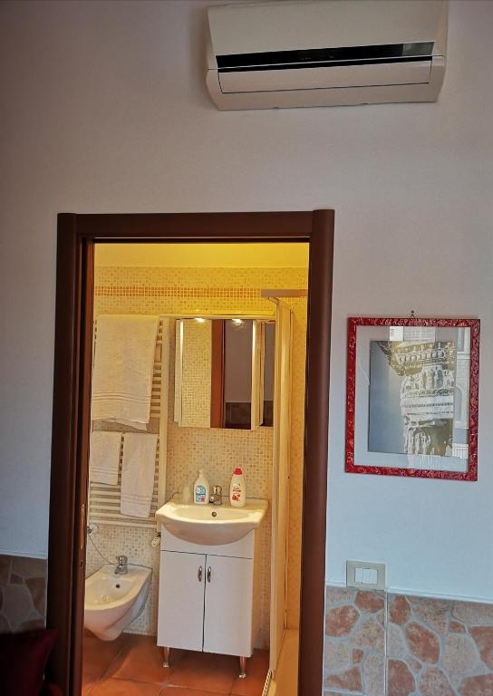 Трехместный (Трехместный номер с ванной комнатой) отеля Vecchia Roma Resort, Рим
