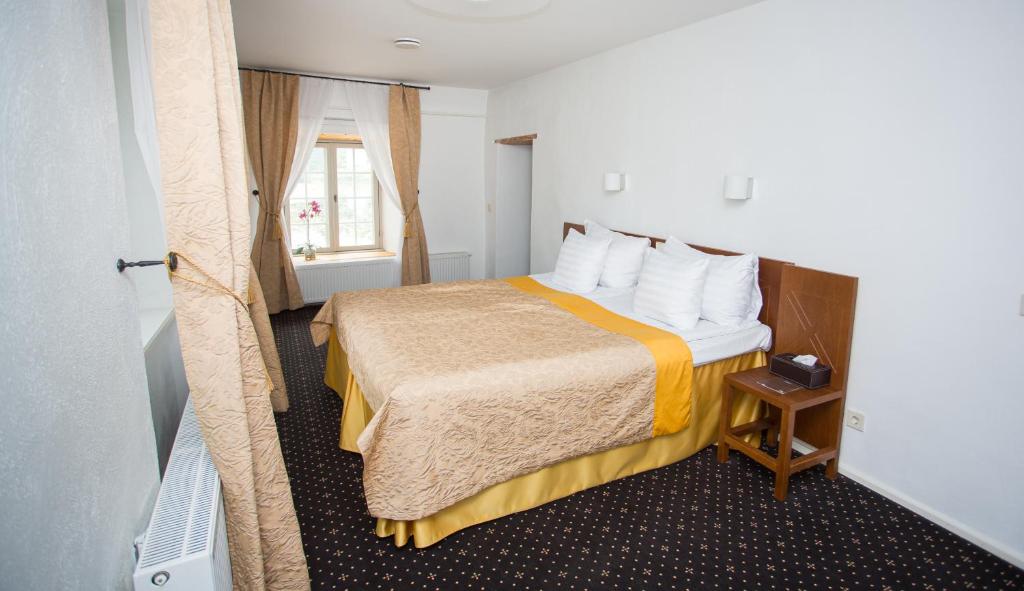 Сьюит (Президентский люкс, бесплатное посещение комплекса саун) отеля Vihula Manor Country Club & Spa, Вызу