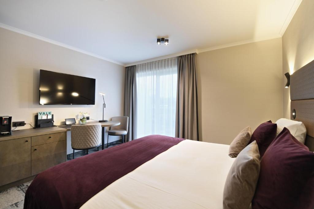 Двухместный (Улучшенный двухместный номер с 1 кроватью) отеля Hotel Charleroi Airport - Van Der Valk, Шарлеруа