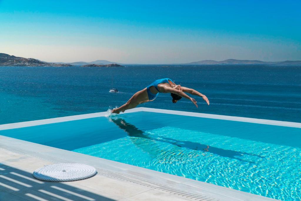 Сьюит (Фирменный люкс с 1 спальней, гидромассажной ванной и бассейном) отеля Mykonos Riviera - Small Luxury Hotels of the World, Тоурлос