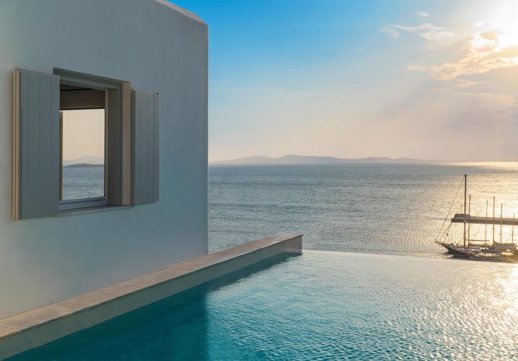 Сьюит (Люкс Laveer с 1 спальней и бассейном) отеля Mykonos Riviera - Small Luxury Hotels of the World, Тоурлос