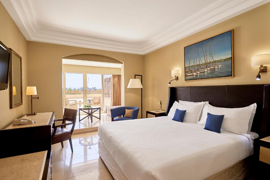 Двухместный (Номер Делюкс с кроватью размера «king-size» и видом на Нил) отеля Achti Resort, Луксор