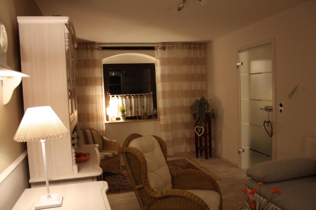 Сьюит (Люкс с 3 спальнями 2) апарт-отеля Romantik Landhaus, Дрезден