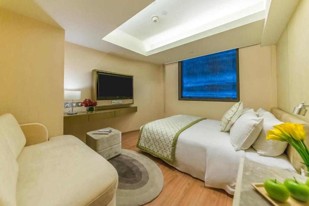 Двухместный (Улучшенный номер с кроватью размера «queen-size») отеля Hotel Pravo Hong Kong, Гонконг (город)