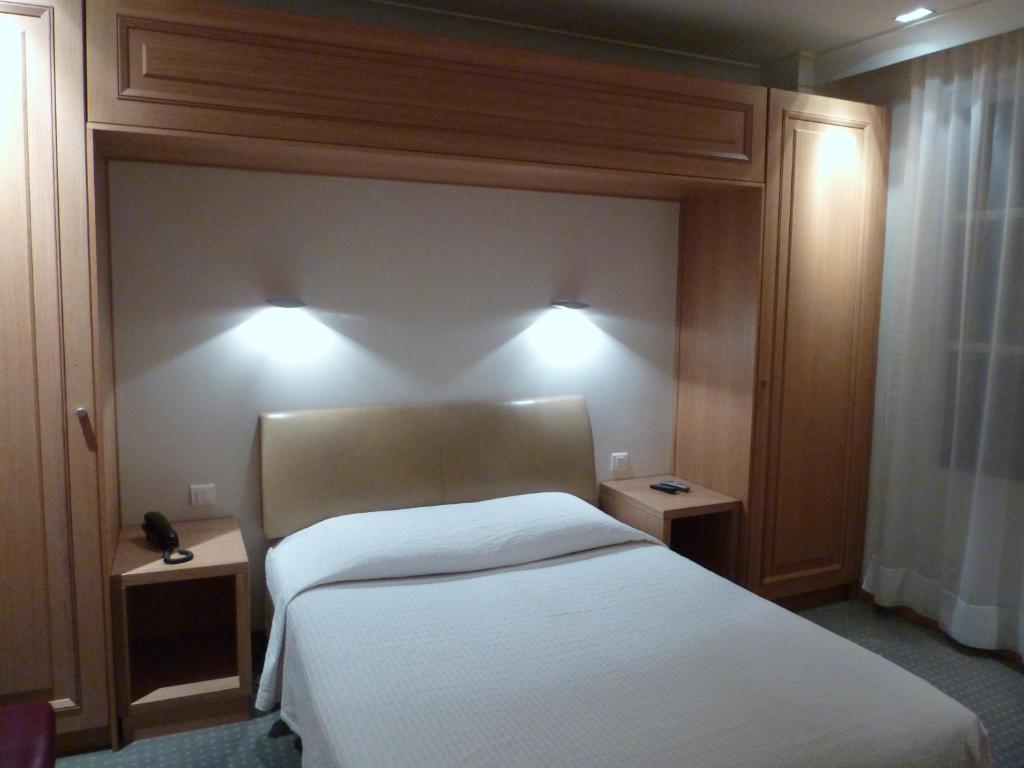 Двухместный (Двухместный номер «Комфорт» с 1 кроватью) отеля Hôtel du Vieux Marais, Париж