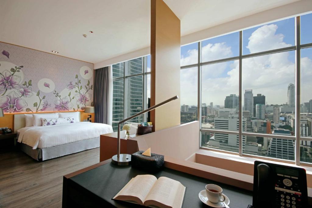 Сьюит (Orchid Duplex Suite - Two Bedroom) отеля Sivatel Bangkok, Бангкок