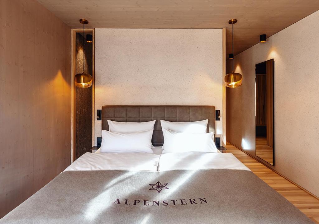 Двухместный (Двухместный номер Делюкс с 1 кроватью) отеля Hotel Alpenstern, Шварценберг