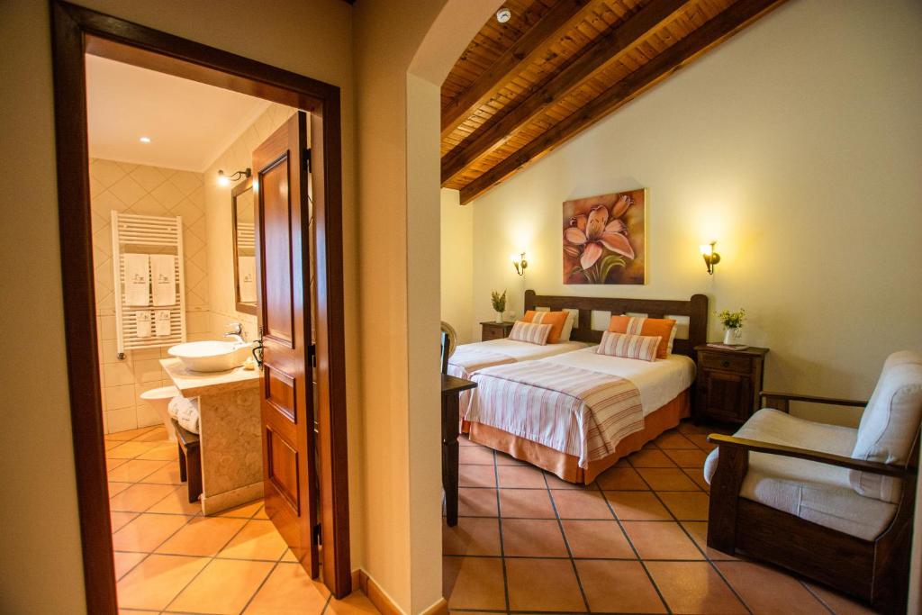 Двухместный (Двухместный номер с 1 кроватью) отеля Monte Joao Roupeiro - Turismo Rural, Одесейше