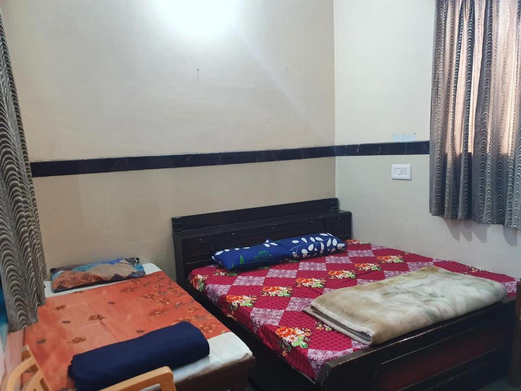 Двухместный (Бюджетный двухместный номер с 1 кроватью) гостевого дома Shri Gaya Prasad Dham, Вриндавана