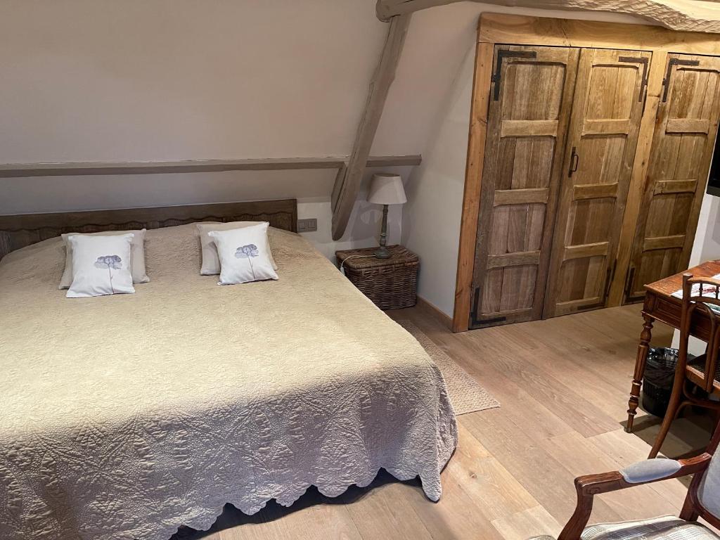 Двухместный (Двухместный номер с 1 кроватью или 2 отдельными кроватями) отеля B&B de Meidoorn, Коксейде-Бад