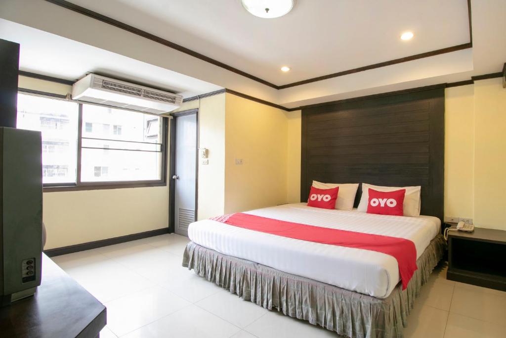 Двухместный (Улучшенный двухместный номер с 1 кроватью) отеля Win Long Place, Бангкок