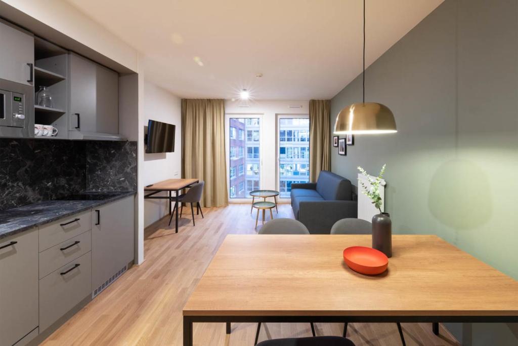Апартаменты (Terrific Apartment with kitchen) апарт-отеля Brera Serviced Apartments Frankfurt West, Франкфурт-на-Майне