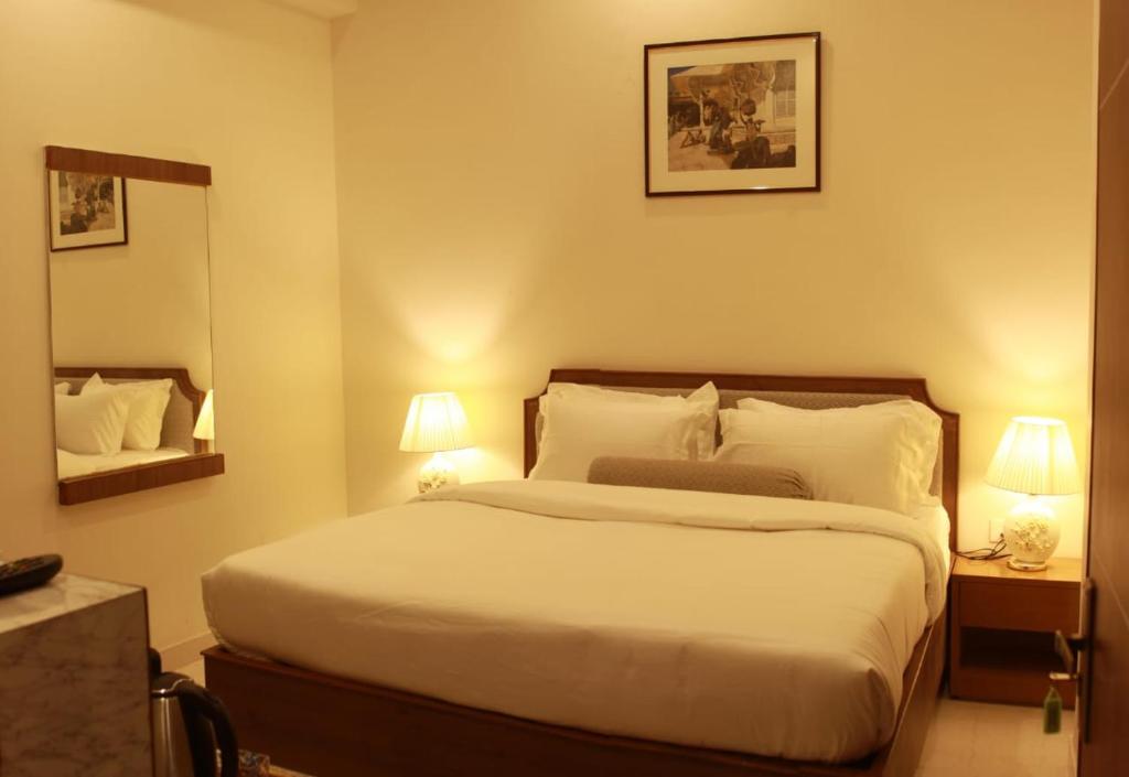 Двухместный (Двухместный номер Делюкс с 1 кроватью) отеля HOTEL C-1 Agra, Агра