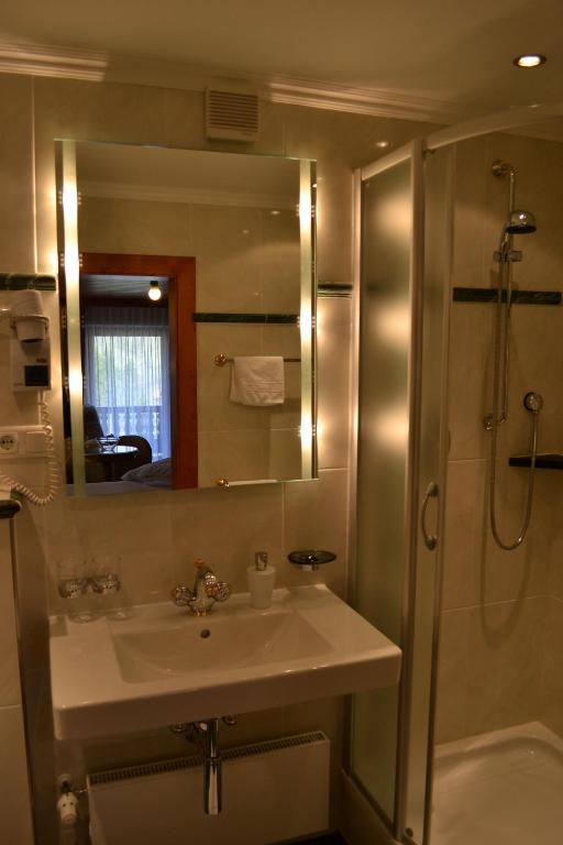 Двухместный (Двухместный номер с 1 кроватью) гостевого дома Hotel Alpenresi, Рамзау