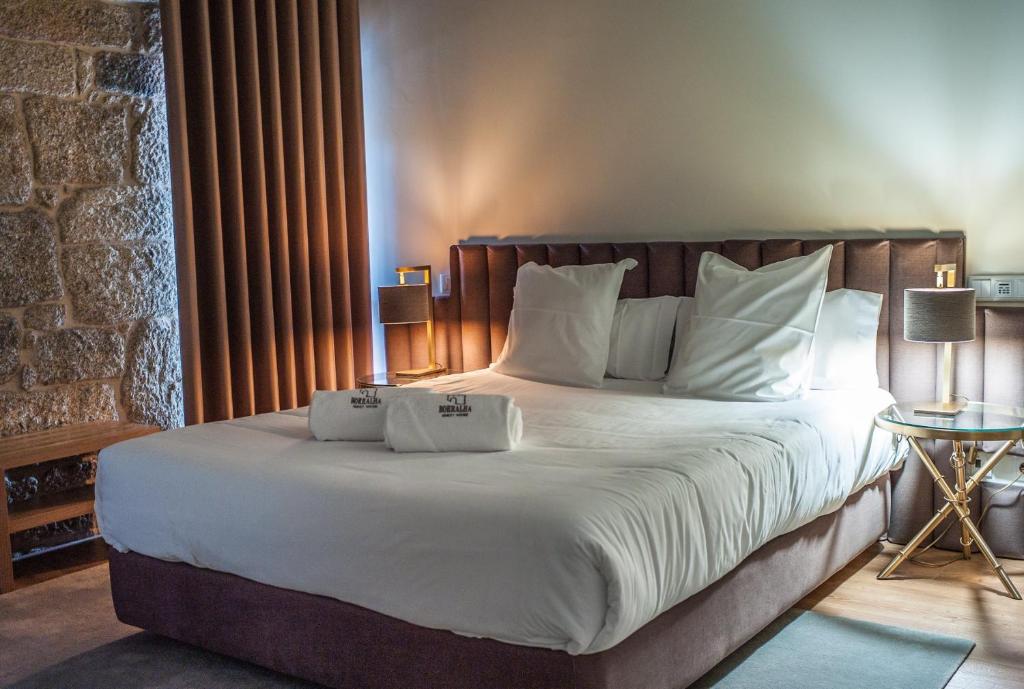 Двухместный (Двухместный номер эконом-класса с 1 кроватью) отеля Borralha Guest House, Вила-Реал