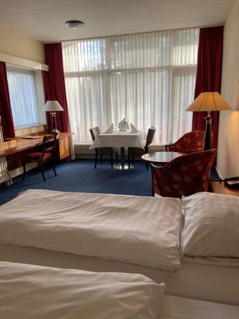 Двухместный (Представительский двухместный номер с 2 отдельными кроватями) отеля Nol in 't Bosch, Неймеген