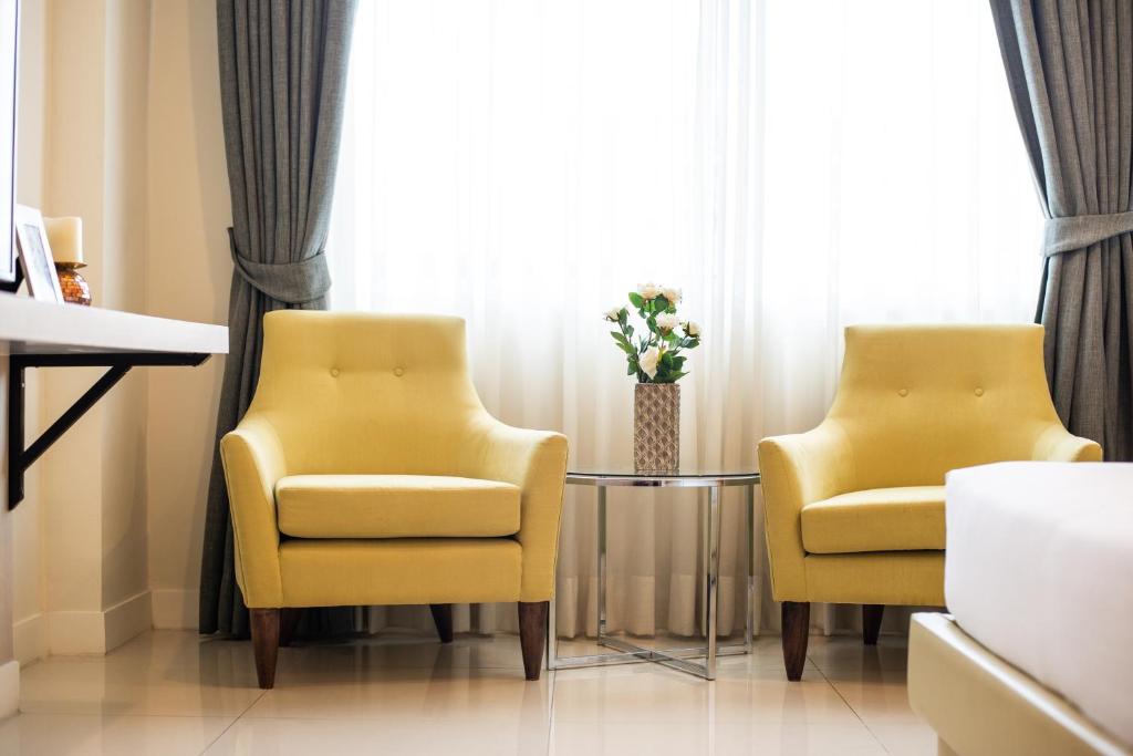 Двухместный (Улучшенный двухместный номер с 1 кроватью или 2 отдельными кроватями) отеля Paeva Luxury Serviced Residence, Самутпракан