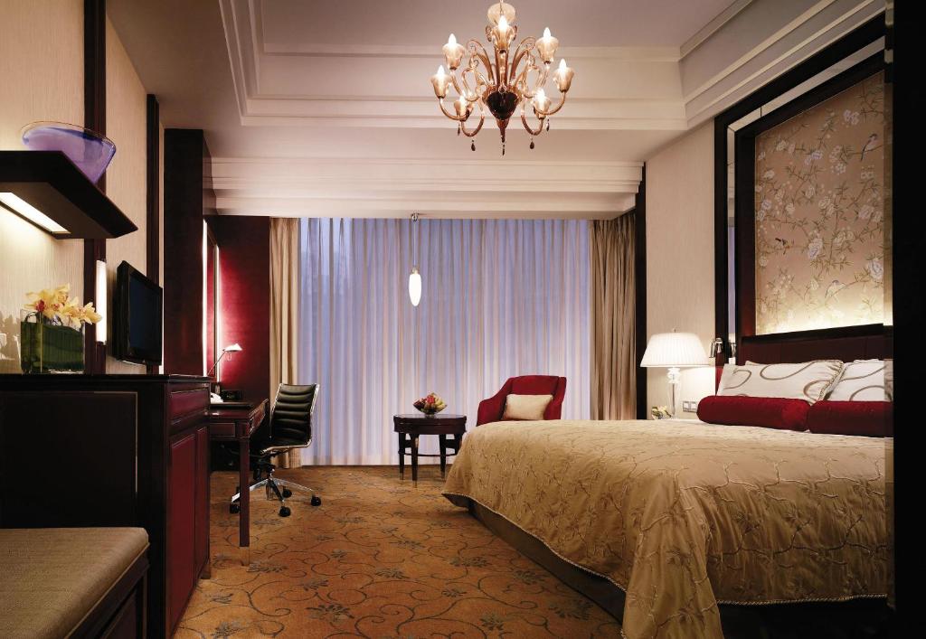 Двухместный (Номер Делюкс «Горизонт» с кроватью размера «king-size») отеля Shangri-La Hotel, Guangzhou, Гуанчжоу