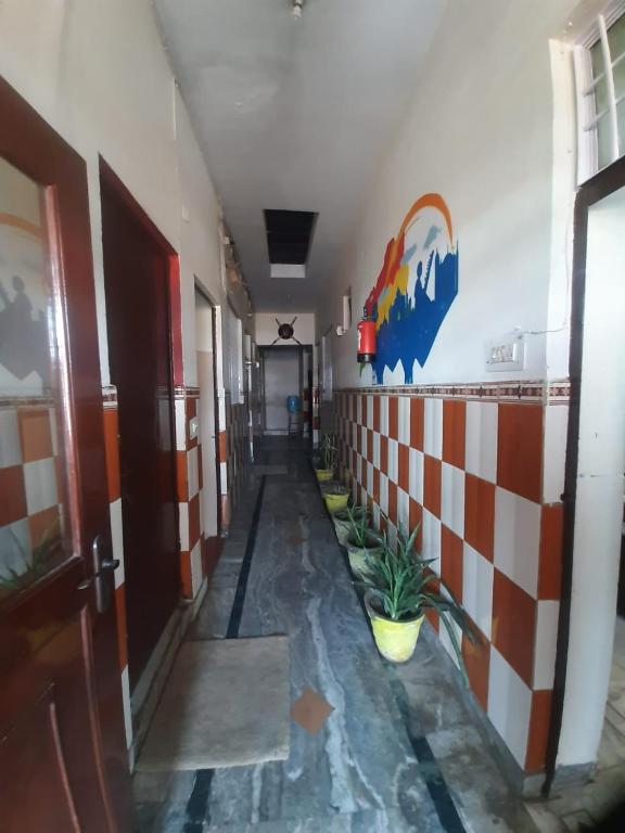 Семейный (Семейный номер с общей ванной комнатой), Friends Guest House Agra